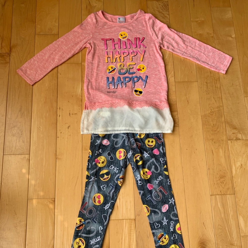Emoji outfit